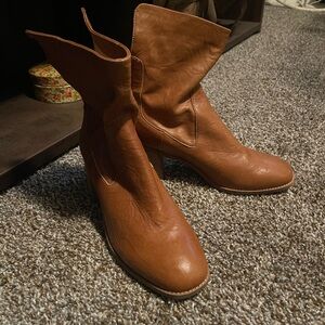 Women's Kelsi Dagger Tan Leather Boots